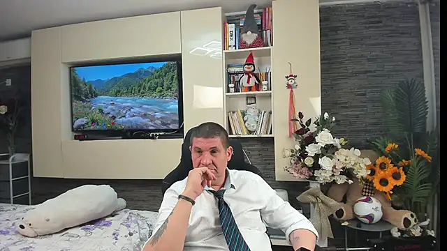 SpartacusDaddy48 – Naživo XXX chat