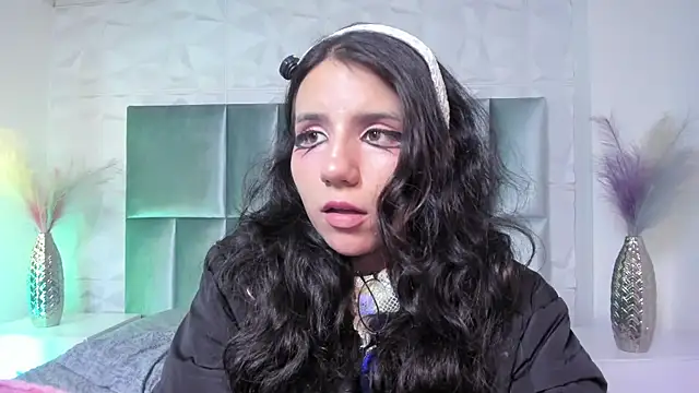 HollyPeach 即時 XXX 聊天