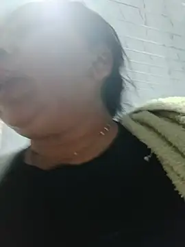 Dirty_Foxx5's Live XXX Chat