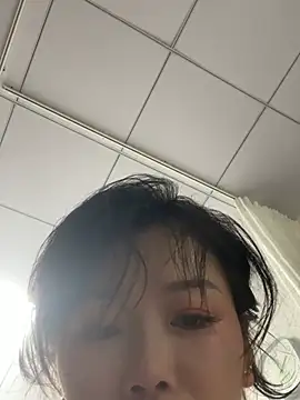 milkwine live XXX chat