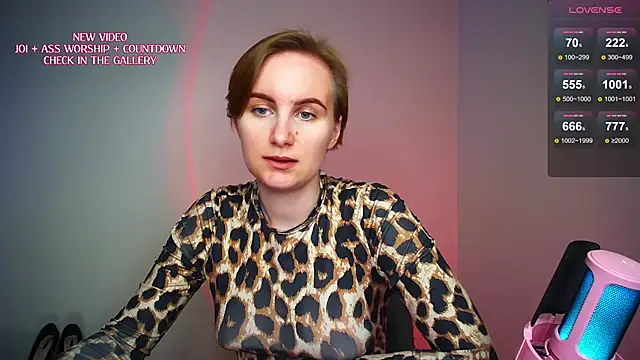 Czat XXX na żywo – KinkyMissCherry