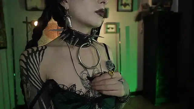 insania_9999_'s Live XXX Chat