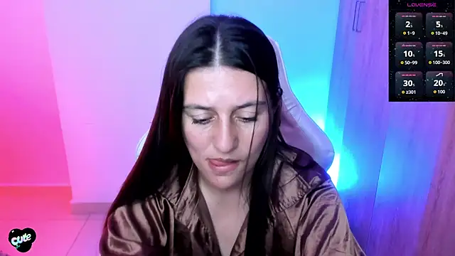 Saskyaa's Live XXX Chat