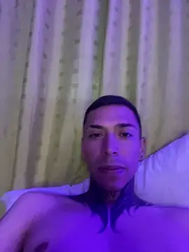 alejoggg1 Шоу с уебкамера