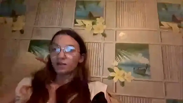 Chat +18 de SparkleJebb ao vivo