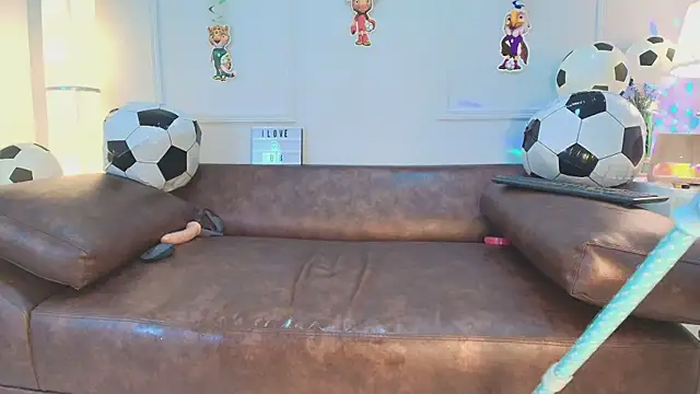 kittyblooms Chat XXX live