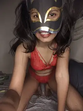 Chat XXX en directo de Hania_Zaidi