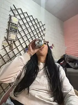 Živý XXX chat SALOME_KORLAND