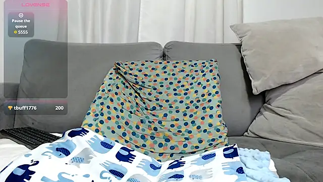 Chat +18 de carolinefantasy_ ao vivo