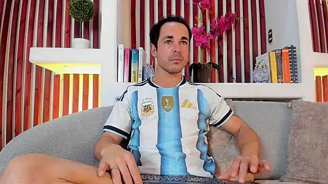 Adams_Sanz Chat XXX in diretta
