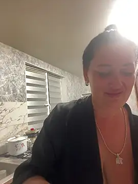 Chat +18 de ksuha11 ao vivo