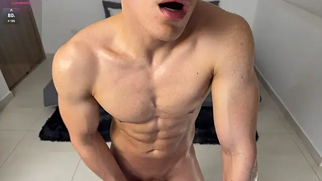 Maxx_Lancaster Adlı Modelin Canlı XXX Sohbeti