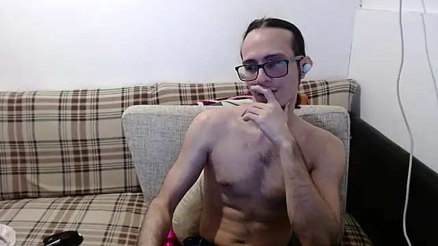 cholitohermoso's Live XXX Chat