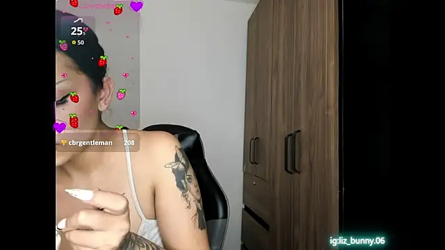Chat +18 de baby_lizy ao vivo