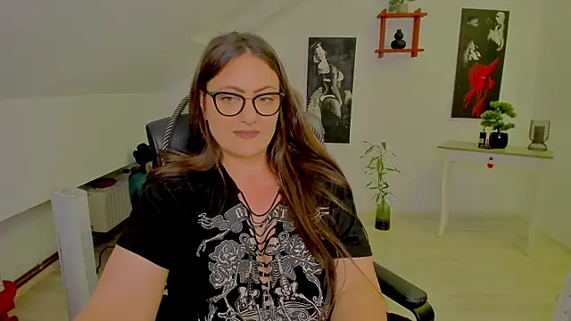 MistressDarrah's Live XXX Chat