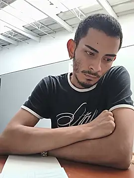 Exlifern Live XXX chat