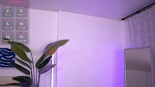 VixenLuxe Chat XXX live