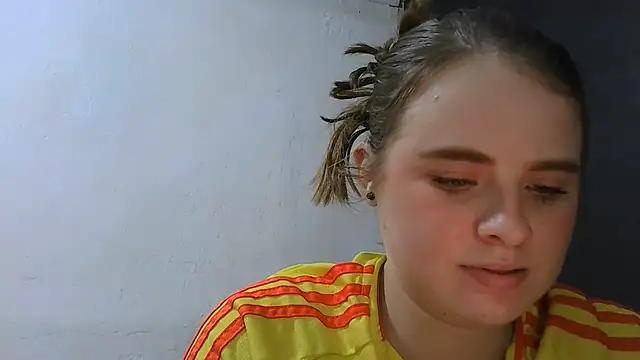 Chat +18 de HellenMiyer1111 ao vivo