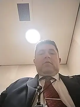 BigCristh79: διαδικτυακό σόου στην κάμερα