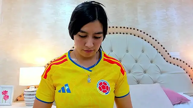 Chat +18 de AlenaColeman ao vivo