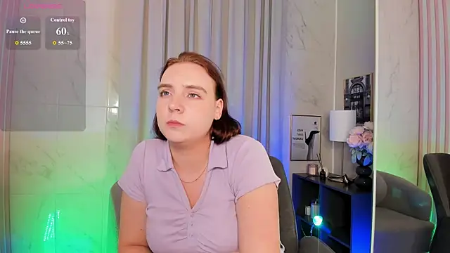 Chat +18 de Candy_Queen__ ao vivo