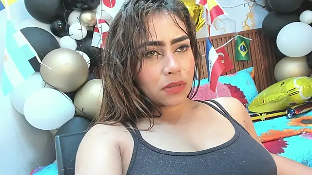 Holly_22 Chat XXX live