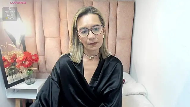 Issa_Milf__ Chat XXX live