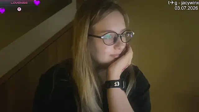 JacyWinslat élő XXX-chatje