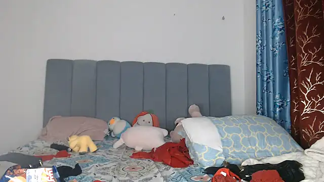 Virgin_Aishaのウェブカメラショ  ー