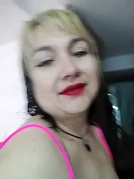 Chat XXX en directo de AnyaLuxx