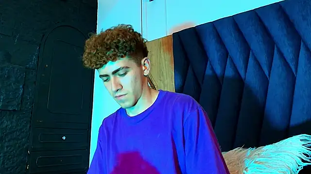 Онлайн чат XXX Tyler_Mcrey