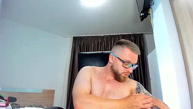 XXX chat uživo modela Findom_guy