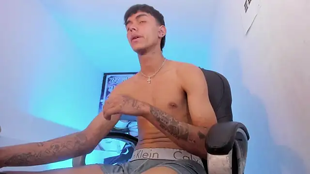 Tyger_Boyy Live XXX-chat