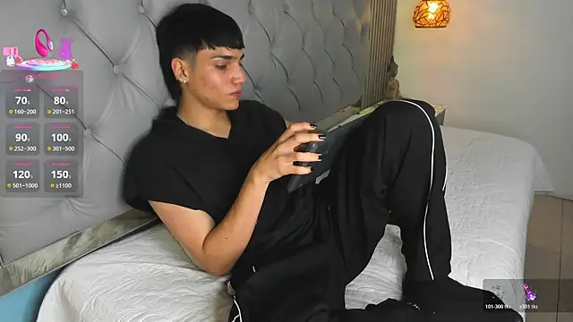 SamBlack_ Adlı Modelin Canlı XXX Sohbeti