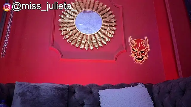 Julieta_Russell – Live XXX-chat