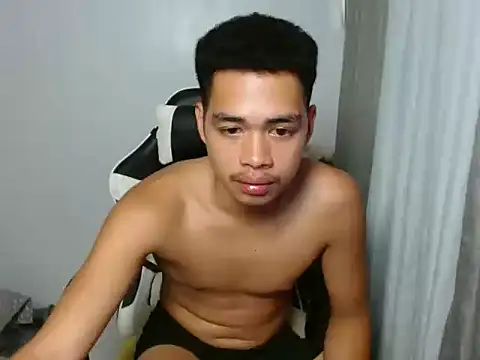 Онлайн чат XXX curlyasian_njxx