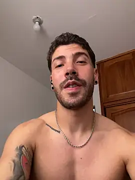 Guyinthemountain XXX чат на живо