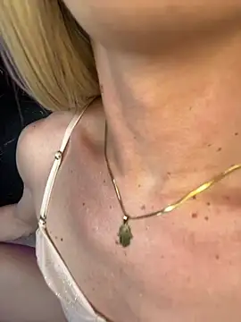 XXX chat uživo modela Alana_Stone
