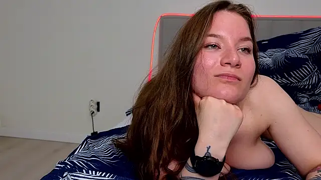 Chat +18 de KiraNiight ao vivo