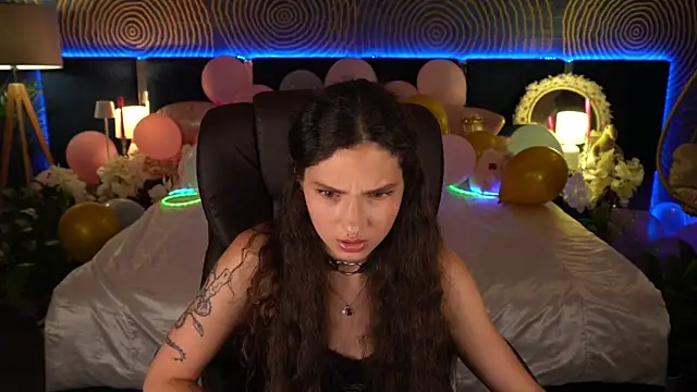 BabyFlowerr's Live XXX Chat