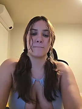 MiaRides19 Live XXX Chat