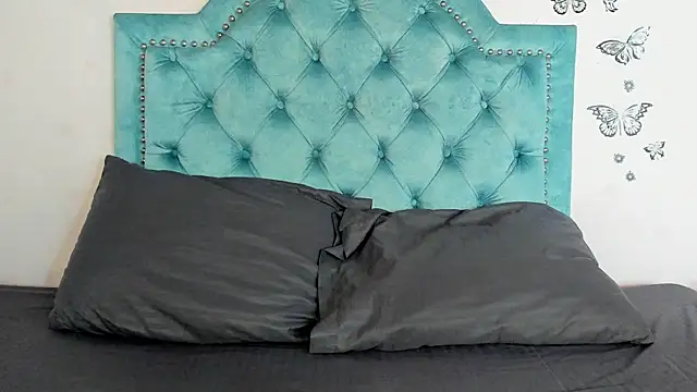 Chatroom XXX en direct de Charlie_Latino