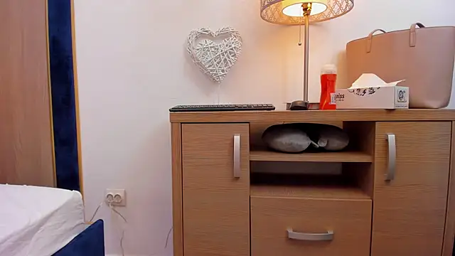 Czat XXX na żywo – tenny_shy
