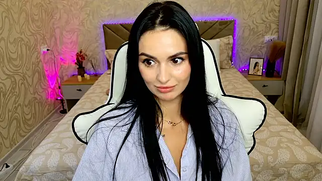 MilaaSweety élő XXX-chatje