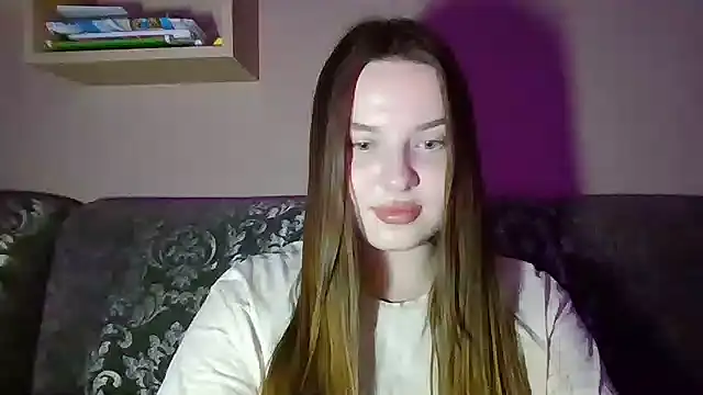 BratzDollVibes' Live XXX Chat