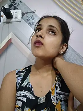 Chat +18 de Sy_Shrishti ao vivo