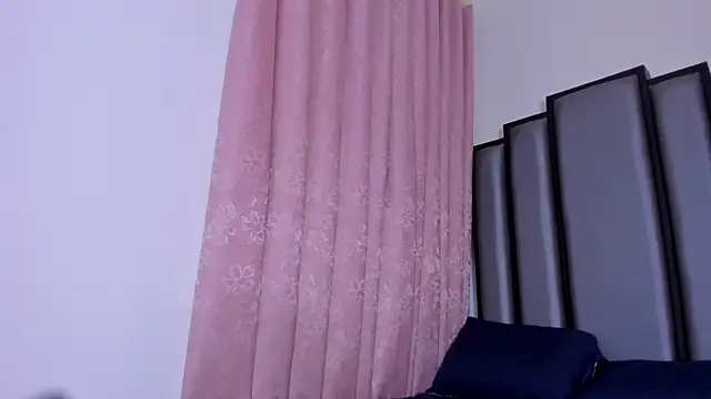 Czat XXX na żywo – Vaioleth-23