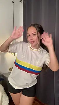 valery_and_Dani_'s Live XXX Chat