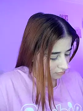 martina_connor1 Adlı Modelin Canlı XXX Sohbeti