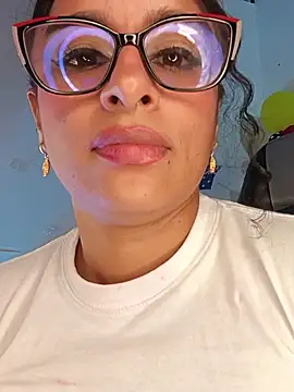 Alizon_1's Live XXX Chat